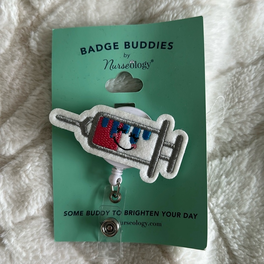 Retractable badge holder by Nurseology needle NWT